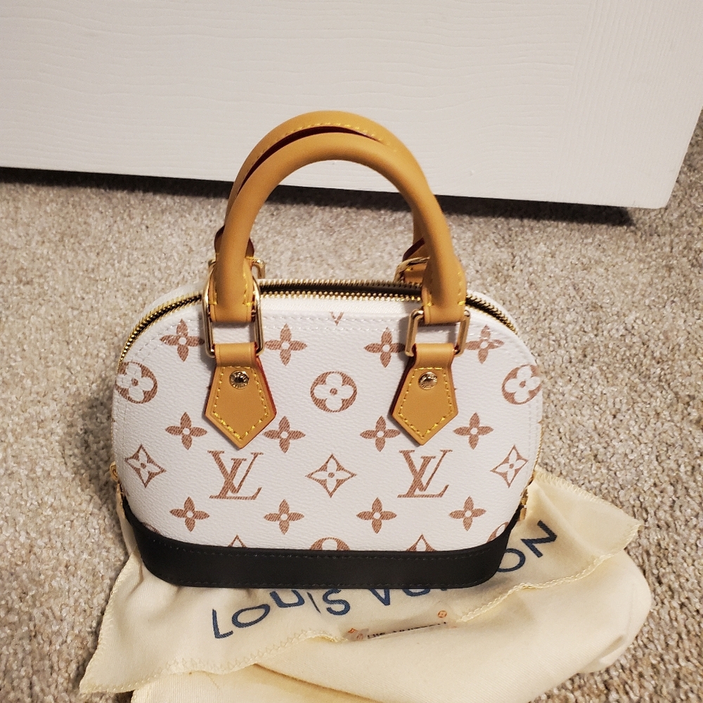 Mini Handbag - Picture 3 of 4